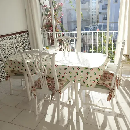 Gemuetliche In Zentraler Lage In Feriehus Nerja